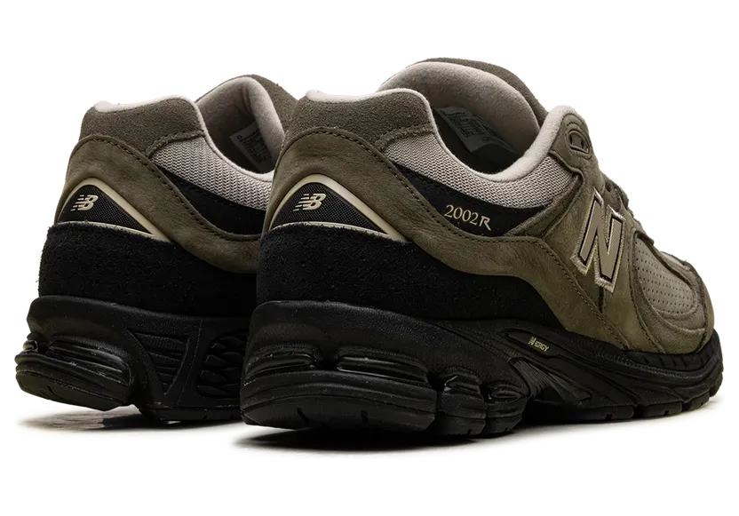 new-balance-2002r M2002RCF