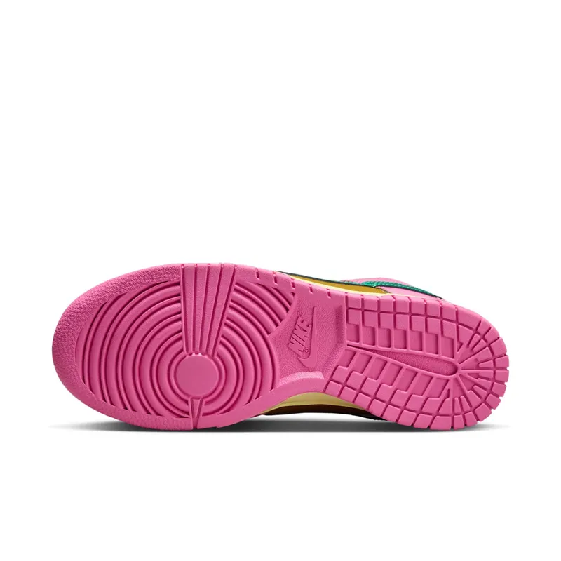 Nike DUNK LOW “Parris Goebel” (FN2721-600)