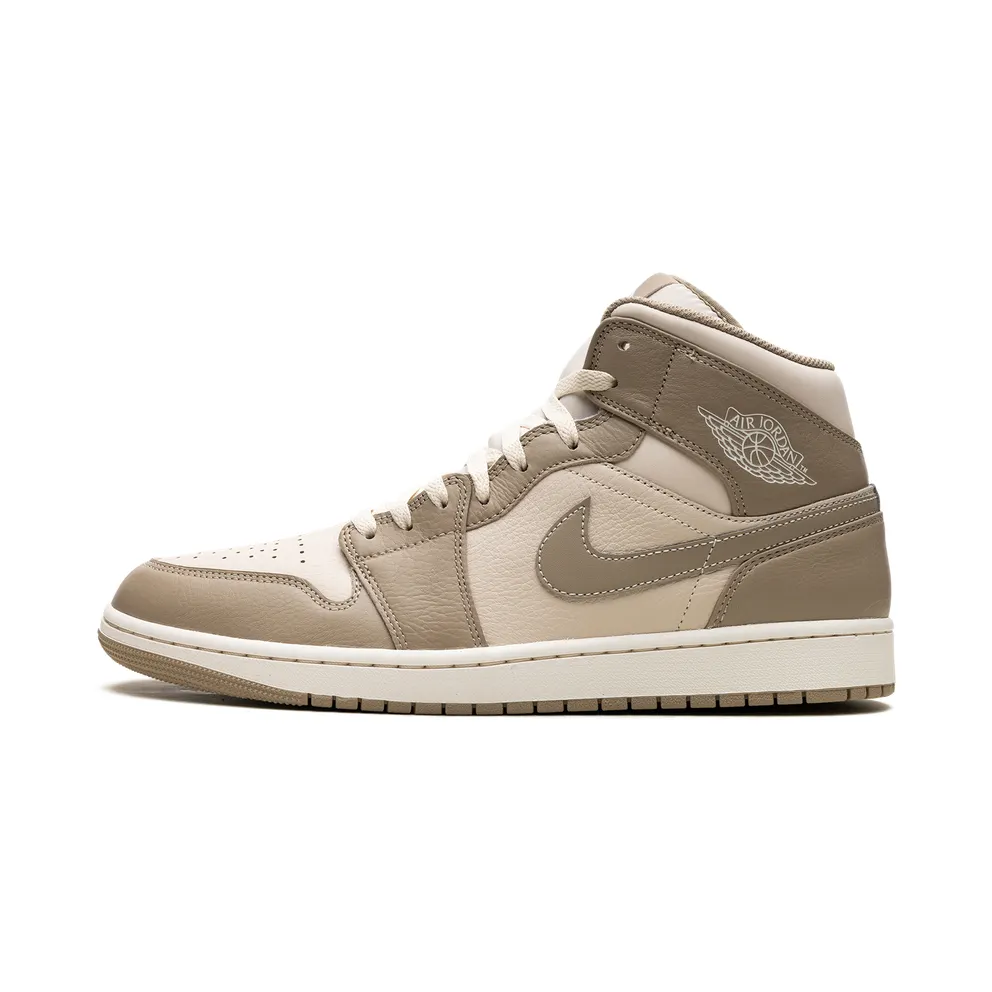 Air Jordan 1 Mid “LEGEND LIGHT BROWN” (HF4830-203)