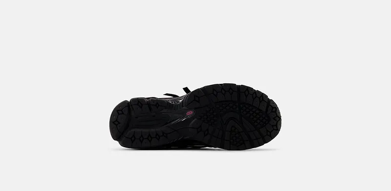 New Balance 1906A “Black Drogon Berry” (U1906AD)