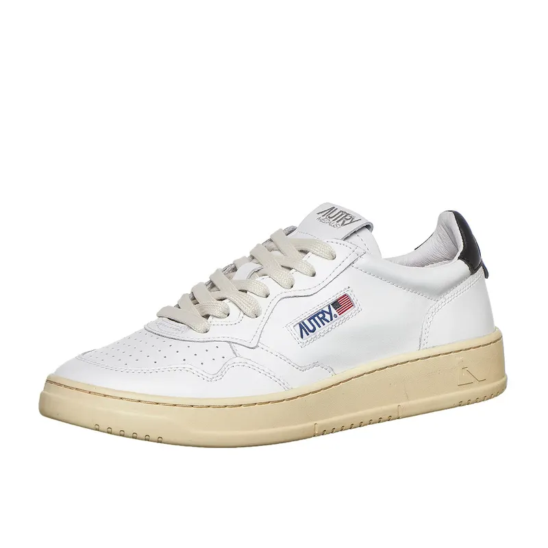Autry Medalist Low White / Black (AULMLL22)