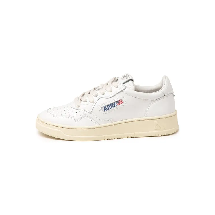 Autry Medalist Low White / White (AULWLL15)