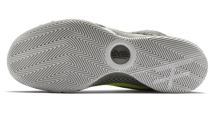 nike-kyrie 705277-270