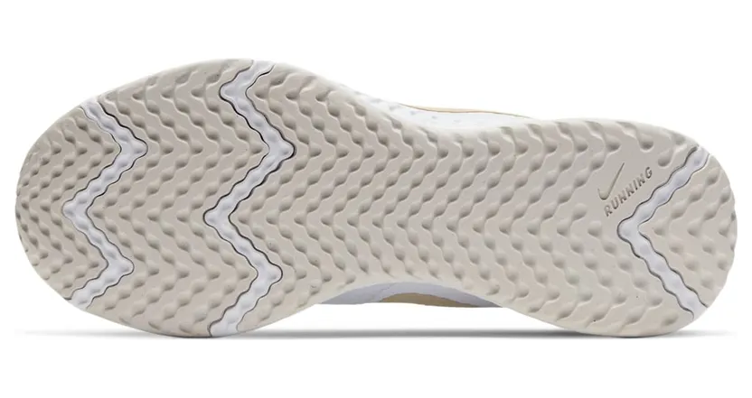 nike-revolution BQ3207-108