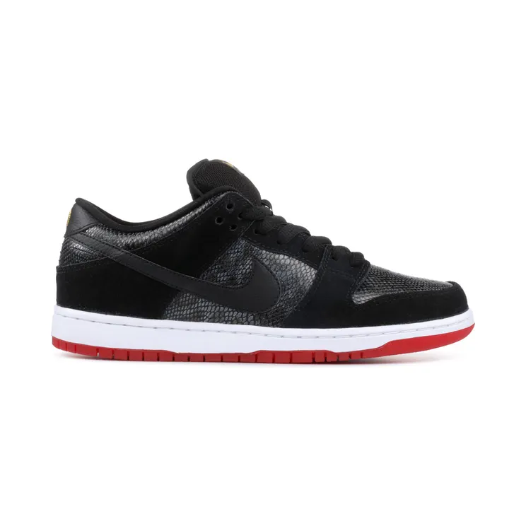 Nike Dunk SB Low Snake Eyes