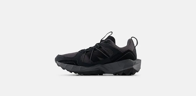 New Balance Tektrel Black Magnet (WTTTRSLK)