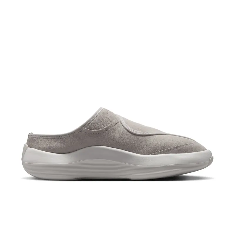 Jordan Future Mule – “Light Iron Ore / Legend Medium Brown / Swan” (HV5073-003)