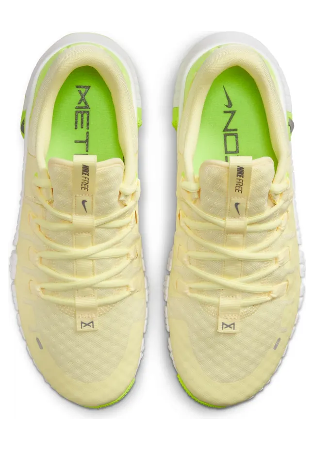 nike-free DV3950-800