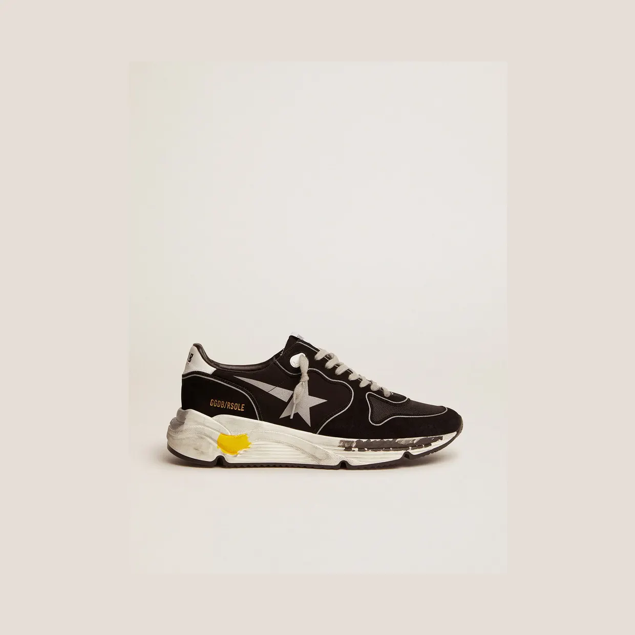Golden Goose Black Running Sole Low-Top Sneakers (GMF00126.F000326.90178)
