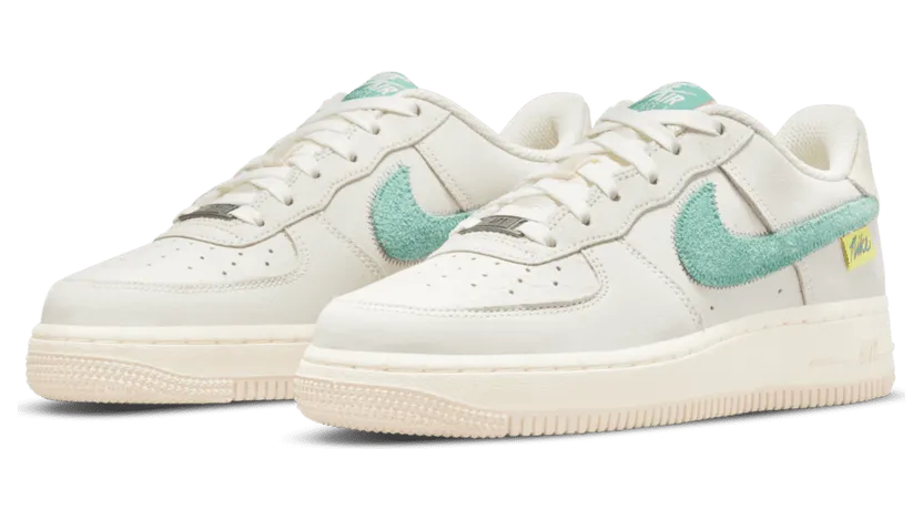 nike-air-force DO5877-100