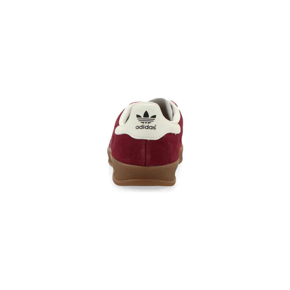 adidas Gazelle Indoor (maroon / cloud white / preloved crimson) – IF9647