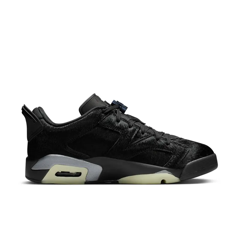 Air Jordan 6 “Blackout” (IO9786-001)