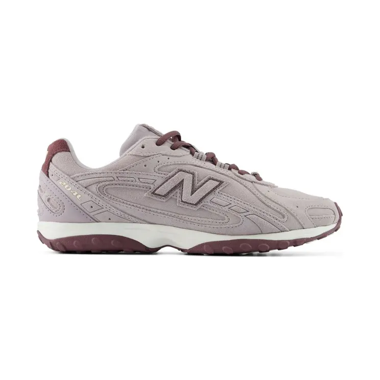New Balance 204L “Truffle Salt” (U204L8WR): mauve suède met bordeaux, de kleur van dit najaar