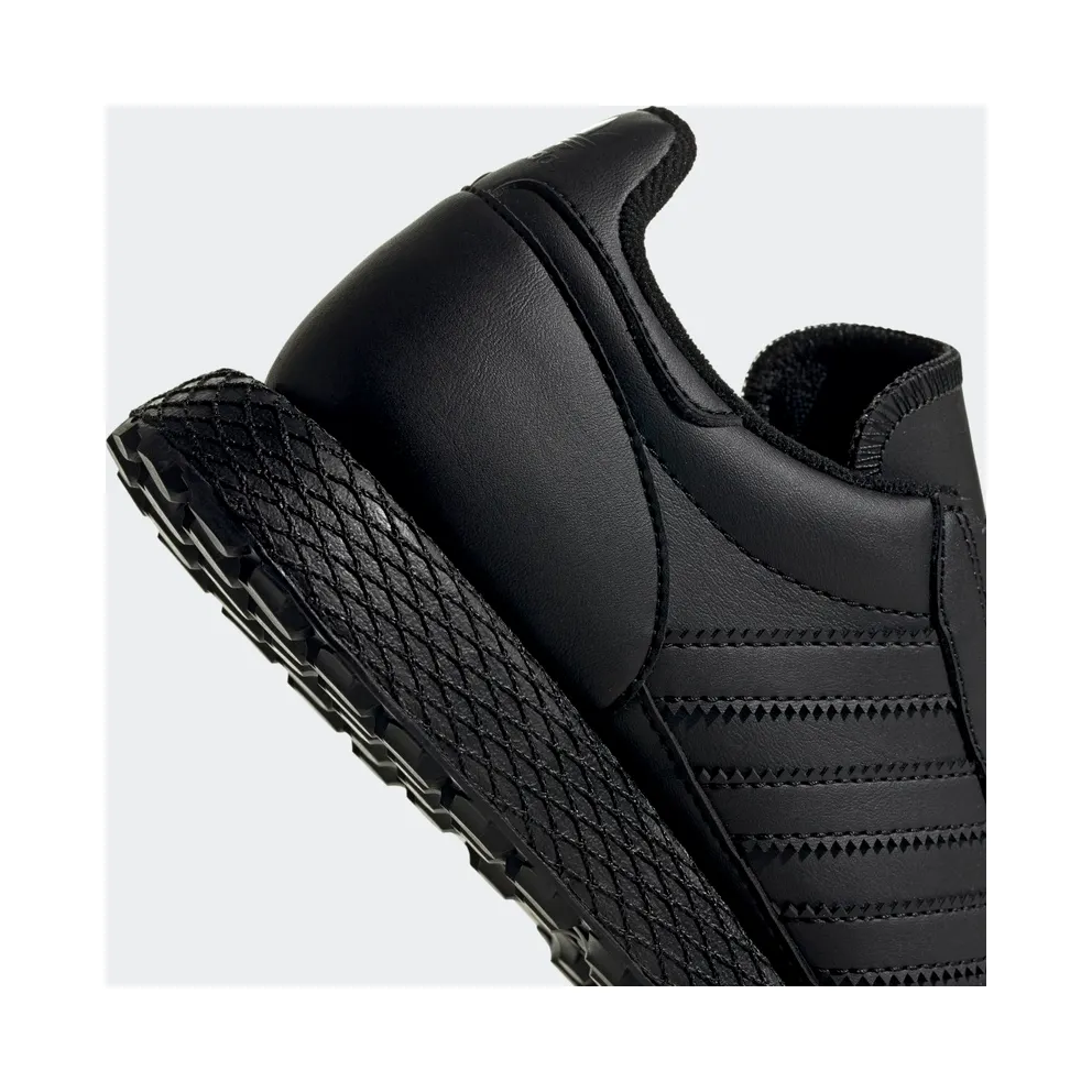adidas Forest Grove Core Black / Core Black / Core Black (EG8959)