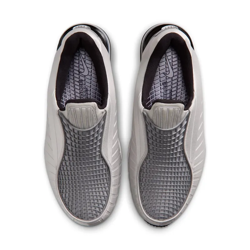 Nike Air Max Dolce “Metallic Silver”: de instapper zonder veters is terug (4)