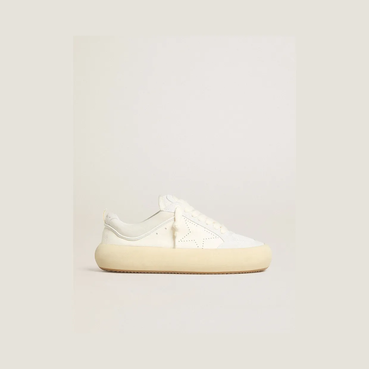 Golden Goose Space-Star Cube In White Leather With Perforated Star (GMF00807.F007094.10359)