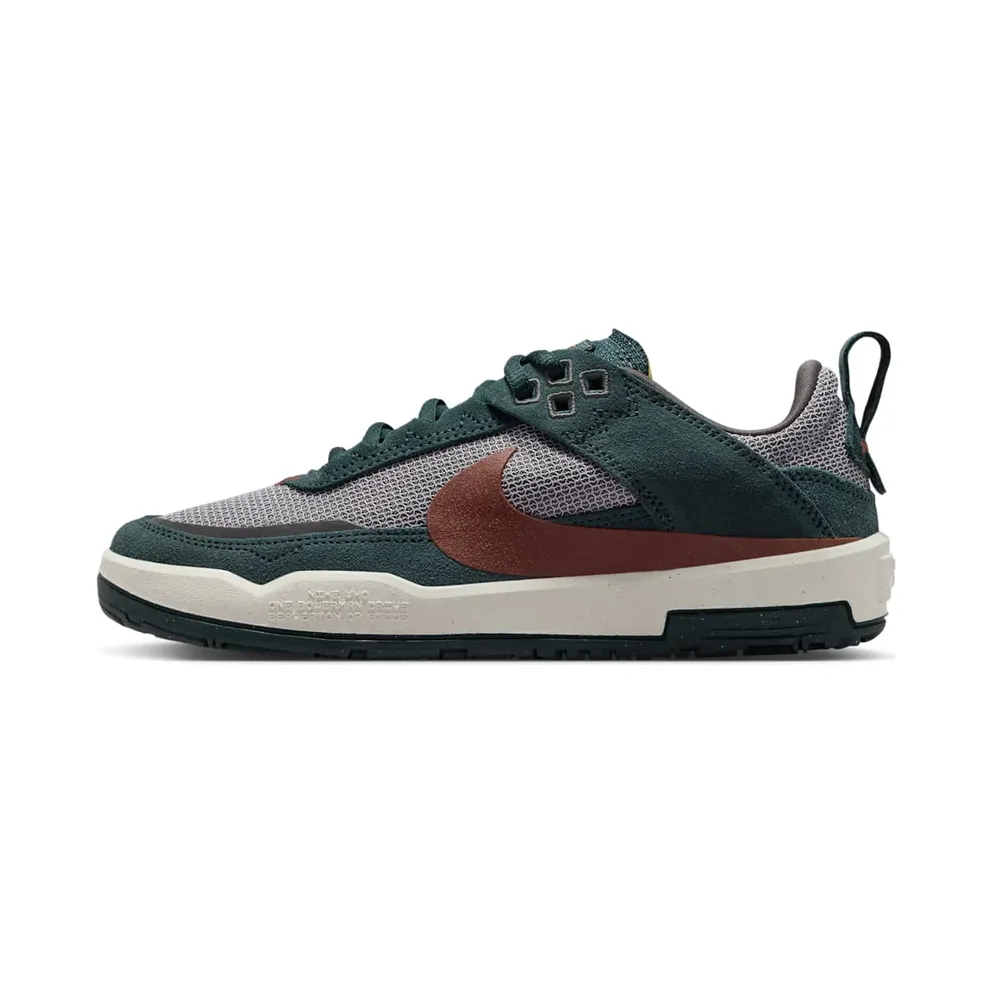 Nike SB Day One “Seaweed/Medium Ash/Sail/Red Sepia” (FN4210-302)