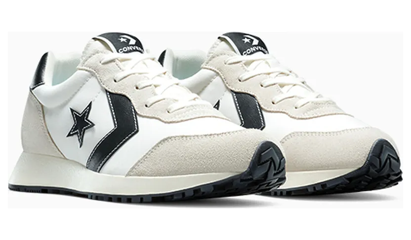 converse-sneaker A13323C