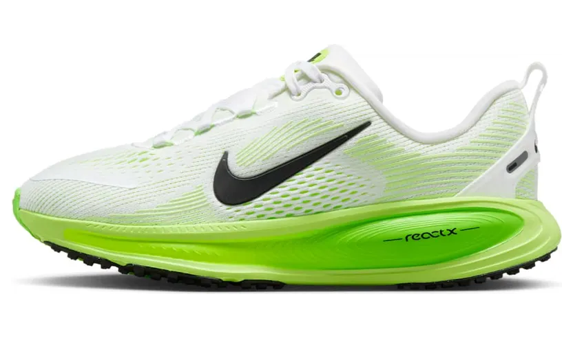 Nike Vomero 18 HQ2157-101
