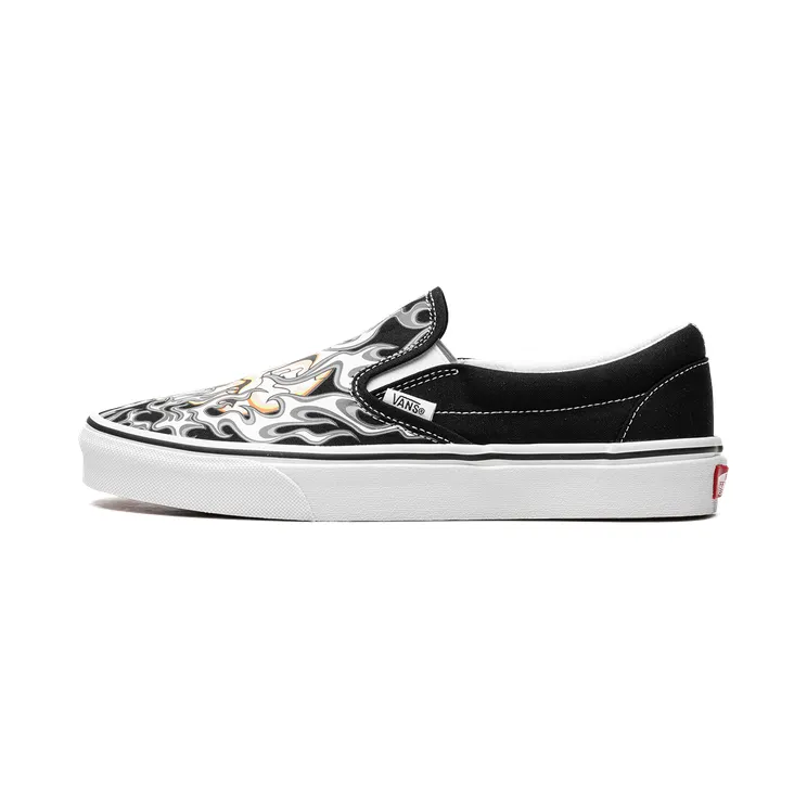 Vans Classic Slip On “Flame Skull” (VN0009Q7BMX)