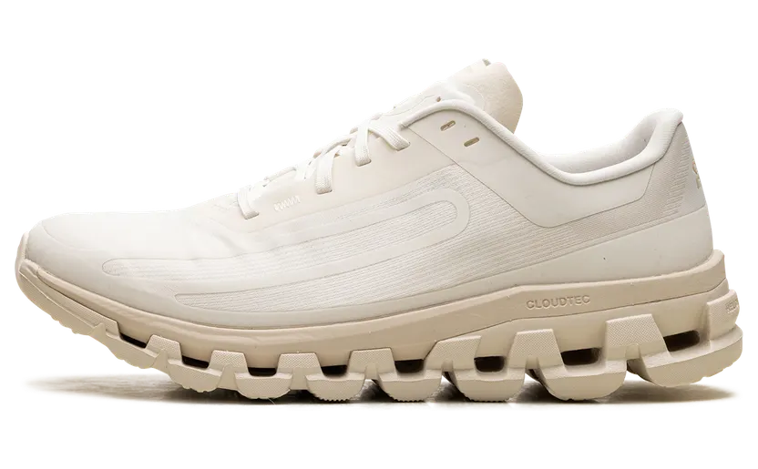 On Running Cloudflow 4 “IKON White Moon” (3WE30270887)