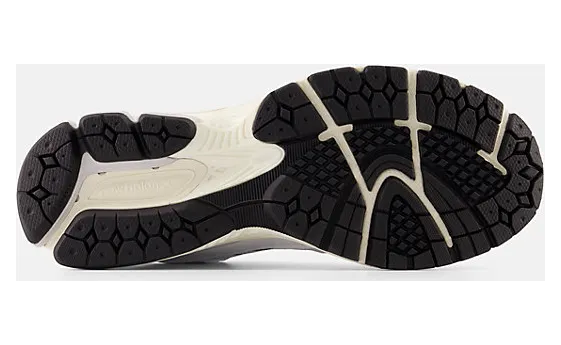 new-balance-2002r M2002RHQ