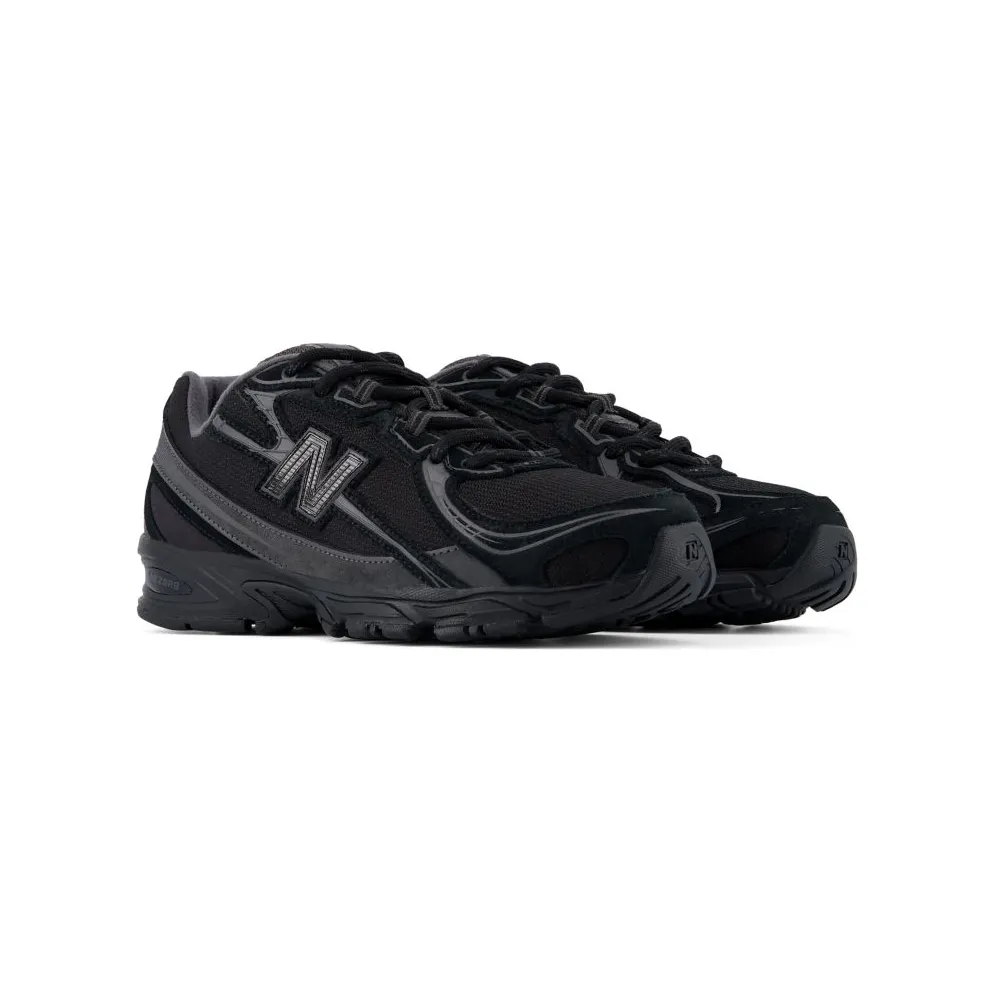 New Balance 740 Black