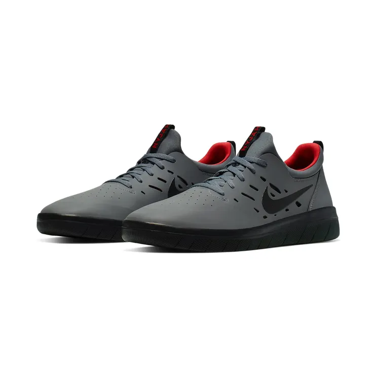 nike-free AA4272-005