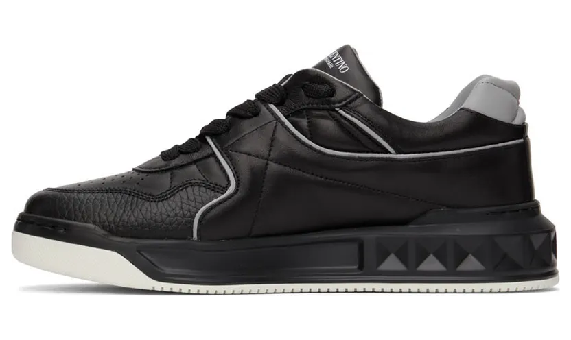 Valentino Garavani Black One Stud Low-Top Sneakers (XY0S0E71NWN) (3)