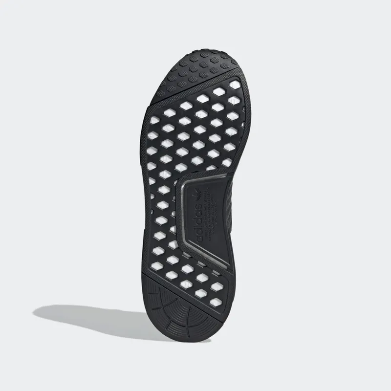 Adidas NMD_R1 TR Carbon / Carbon / Gum (GX4494)