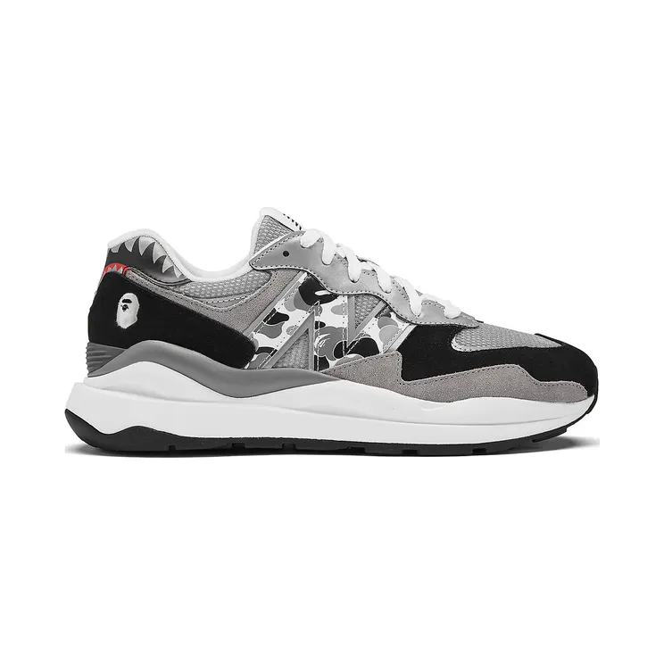 57/40 “Bape x New Balance” (M5740BAP)