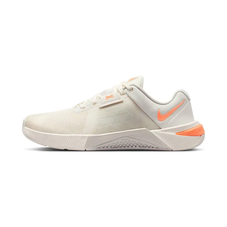 Nike Metcon “Sail / Phantom / Ice Peach / Orange Pulse” (HQ2620-101)