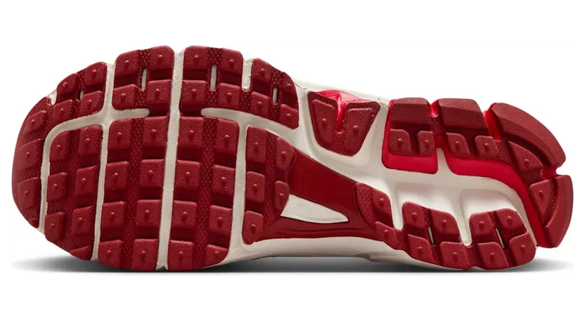 nike-vomero IB5727-100