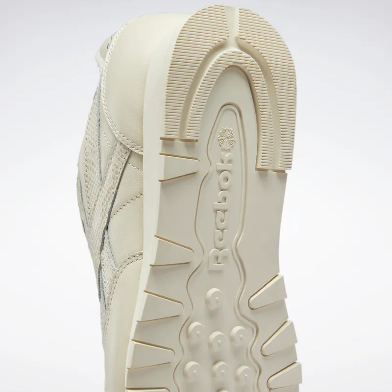 Reebok AWAKE Classic Leather Shoes Chalk / Sandtrap / Sandtrap