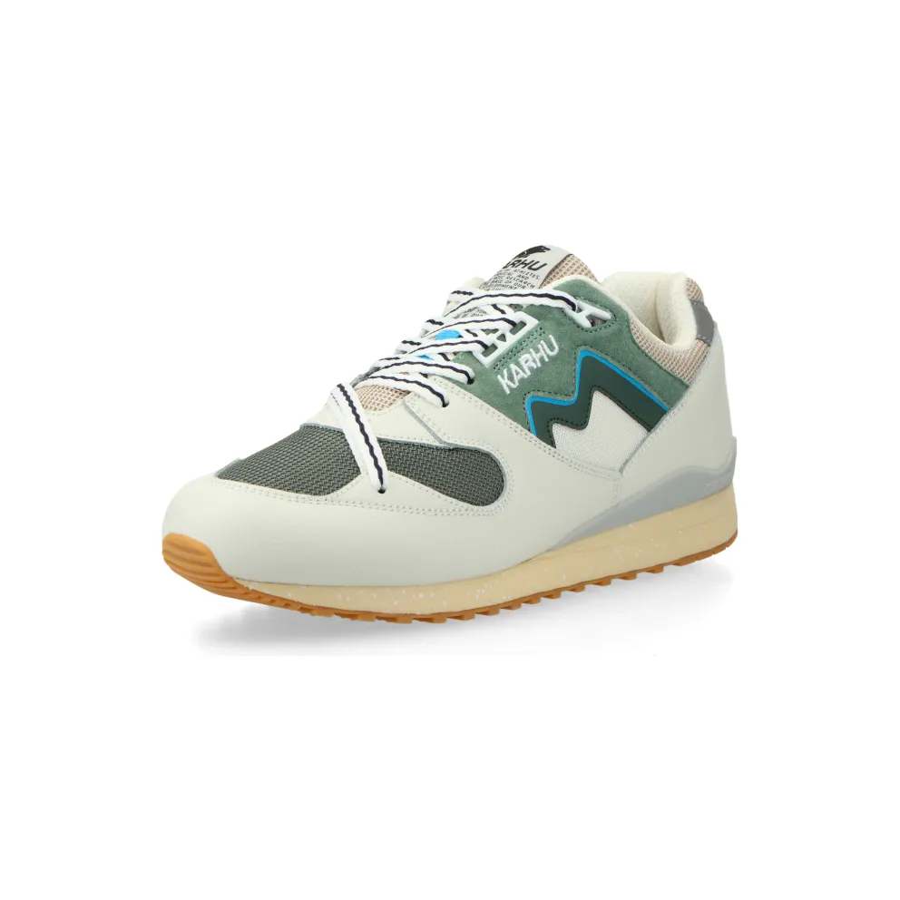 Karhu Synchron Classic (lily white / forest green) – F802685