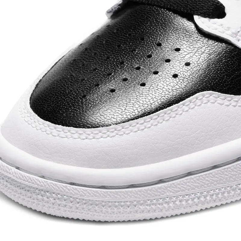 Jordan Access White Black University Red (AV7941-101)