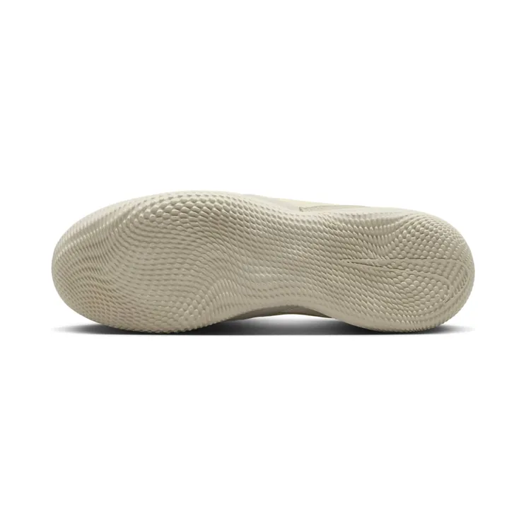 nike-streetgato DC8466-101