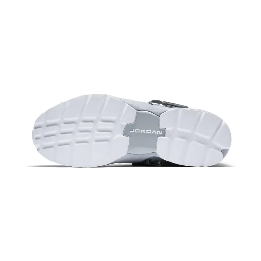 Jordan Trunner LX Wolf Grey Wolf Grey/Wolf Grey-White (897992-003)