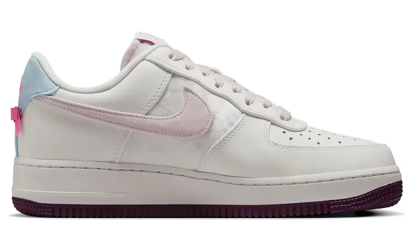 Nike Air Force 1 ’07 Sneakers mit Schleifendetail – Weiß (IQ4937)