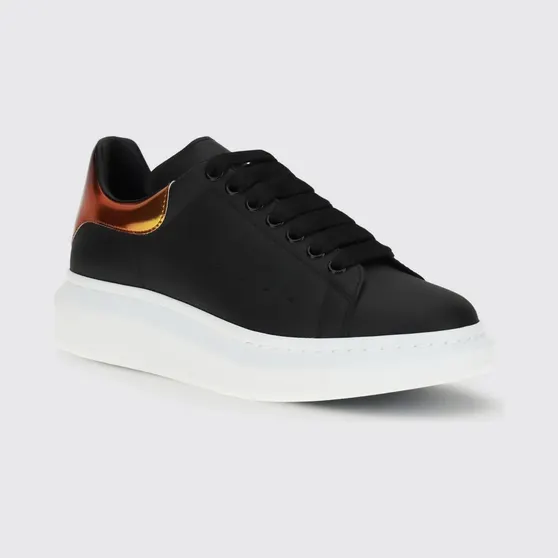 Mcqueen Oversize Leather Sneakers Black (553680WIAKA1980)