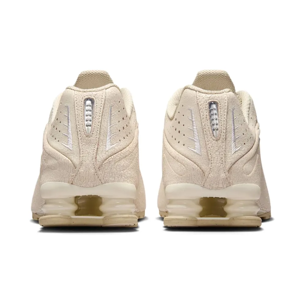 Nike Shox R4 “Natural Metallic Silver” (IO4544-100)
