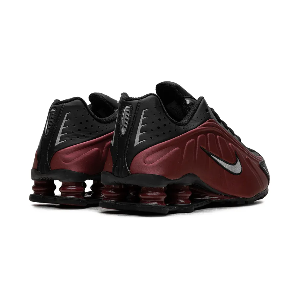 Nike Shox R4 “Black Team Red” (AR3565-009)
