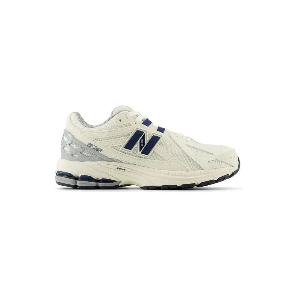 New Balance Fuelcell White