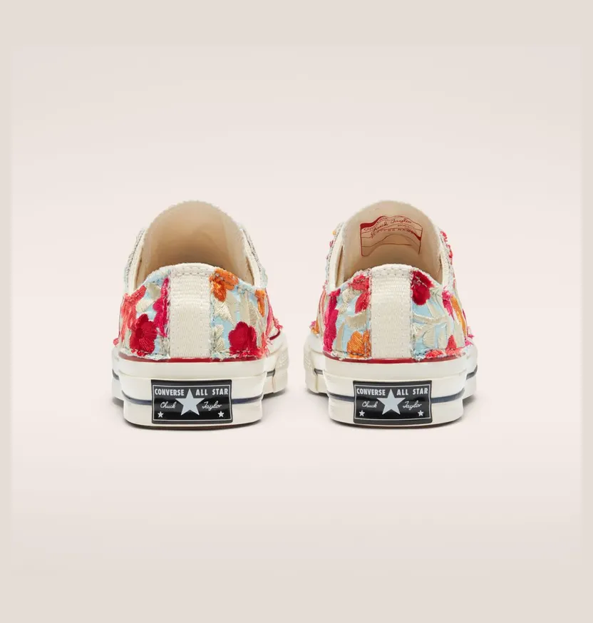 converse-chuck-taylor-all-star A03259C