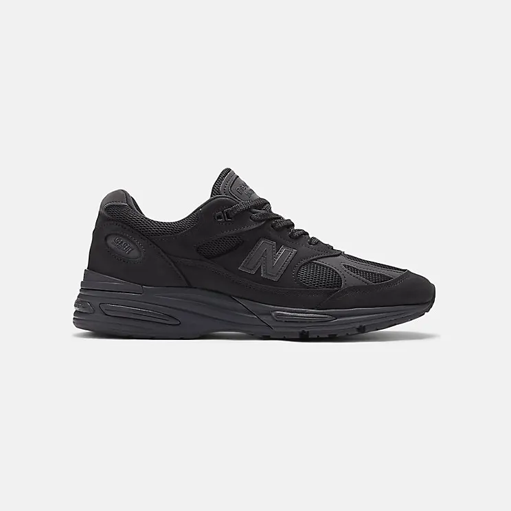 New Balance 991v2 “Dover Street Market – Triple Black” (U991DS2)