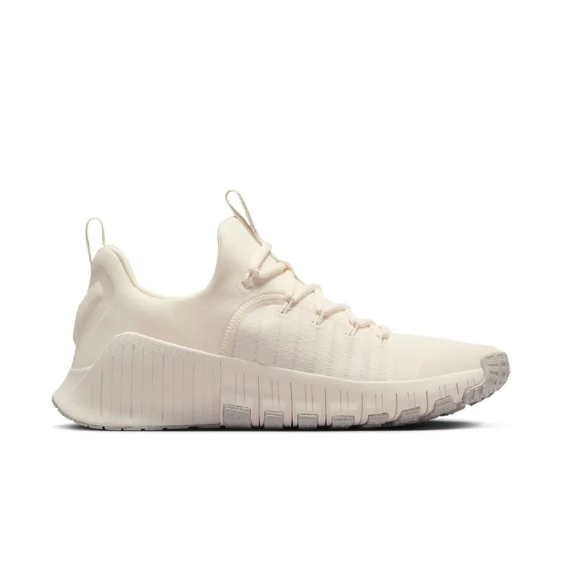Nike Free Metcon 6 “Pale Ivory / Guava Ice / Sail / Metallic Red Bronze” (FJ7126-100)