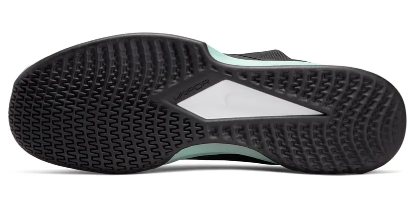 nikecourt DC3432-005