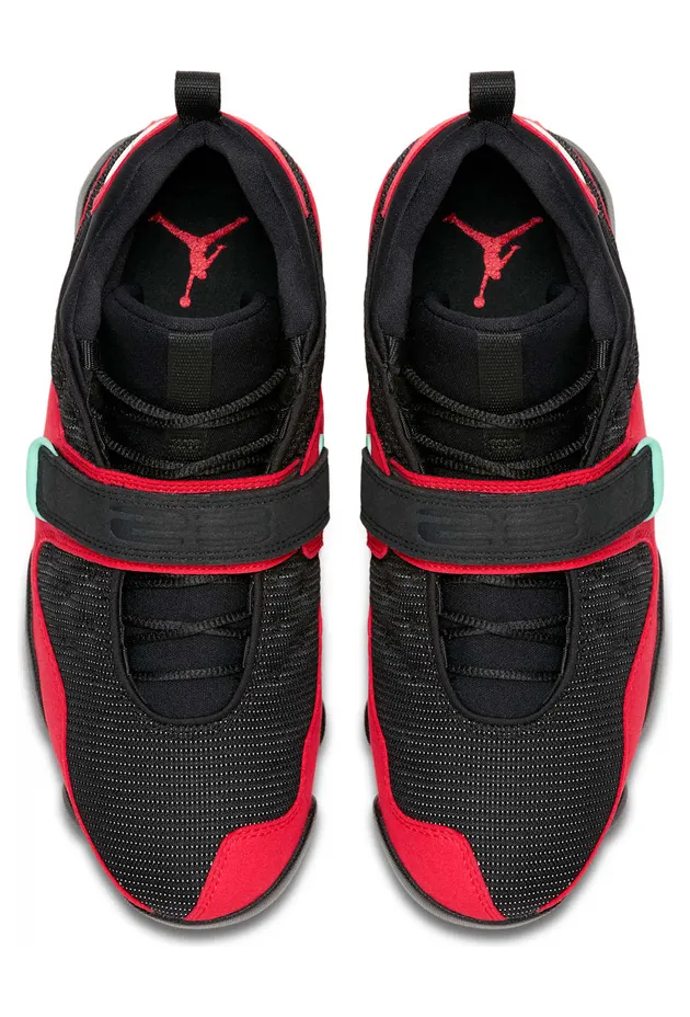 jordan-air AR0772-006