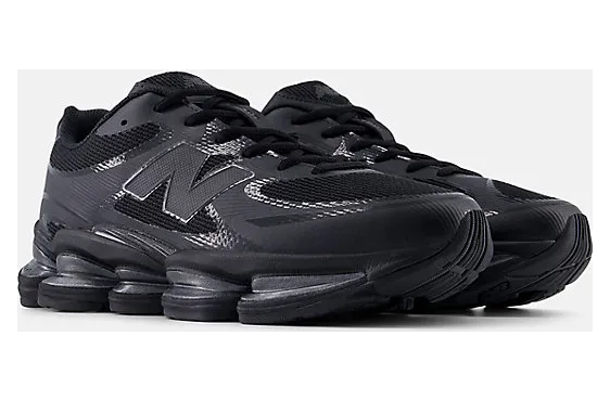 New Balance 2000 “Triple Black”: het zwarte werkpaard (4)