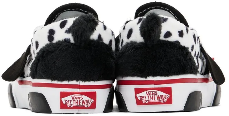 Vans Baby Black & White Dog Slip-On V Sneakers (VN0A4VJM6BT)